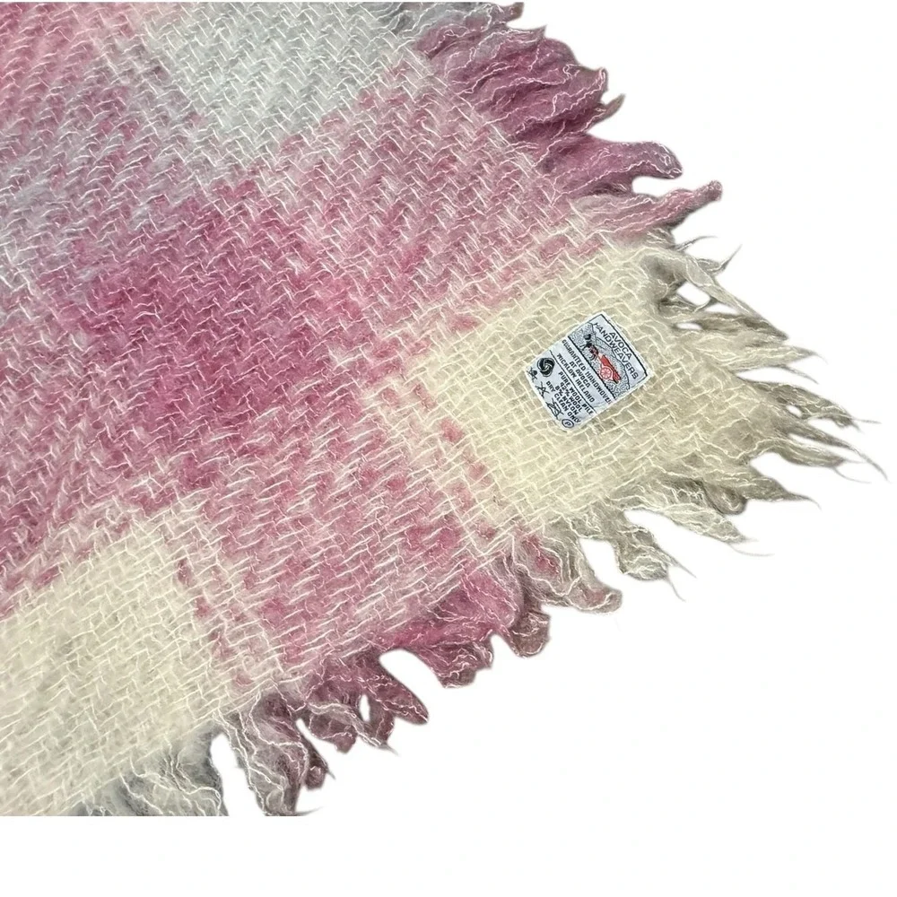 Avoca‎ Wool Shawl Wrap Pink Plaid Fringe Ireland Cozy Lap Blanket Square